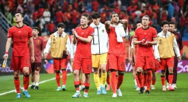 国足涅槃重生！2-1绝杀澳大利亚，保留晋级希望至最后一轮。